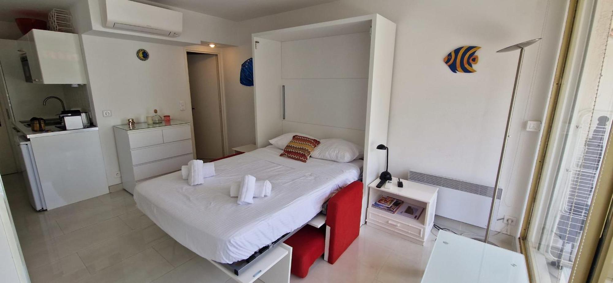 Charming Studio With Pool In Saint Tropez Lejlighed Eksteriør billede